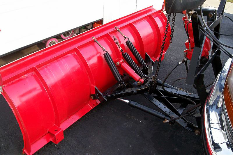 How to Refinish a Rusty Snowplow